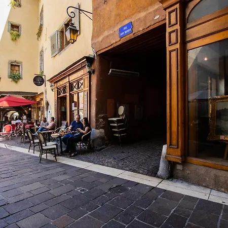 Amnesia Old Town Апартаменти *